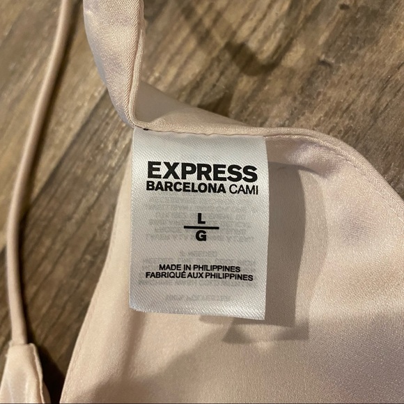 SOLD 💕NWT Express Button Front Light Pink Satin Barcelona Cami - Picture 6 of 14